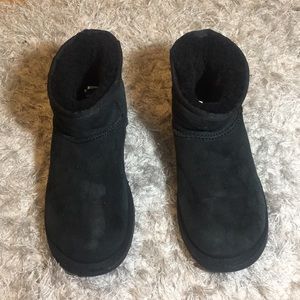 UGGS Black